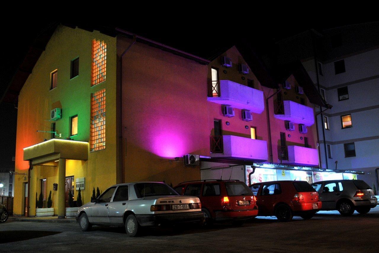 Hotel Arizona Sarajevo Lukavica Bagian luar foto