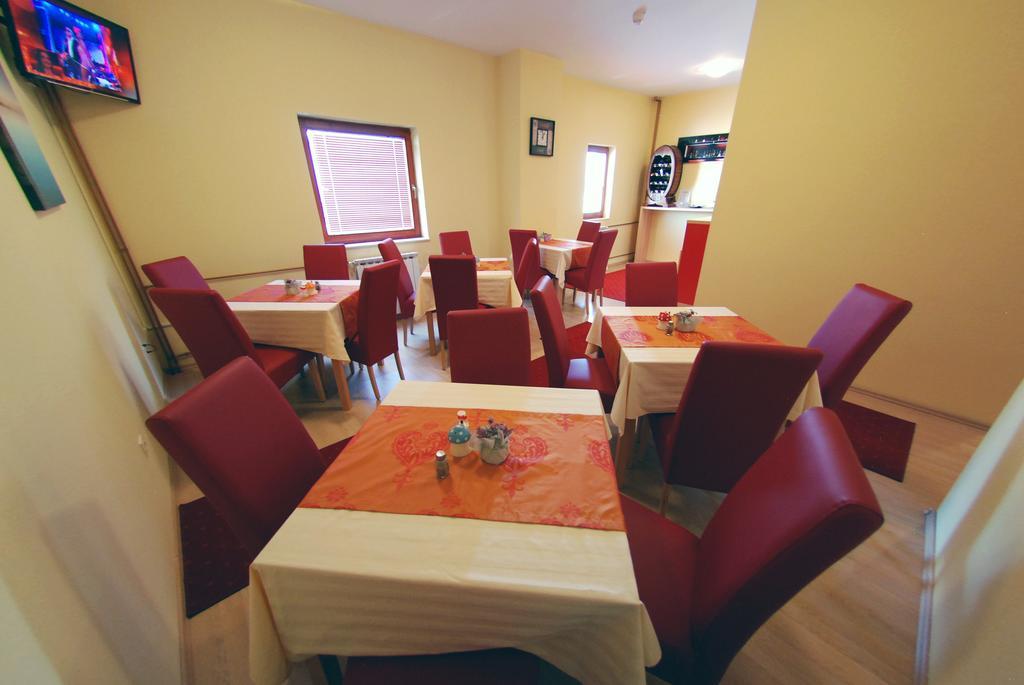 Hotel Arizona Sarajevo Lukavica Bagian luar foto