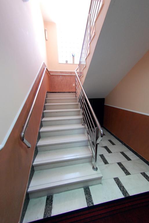 Hotel Arizona Sarajevo Lukavica Bagian luar foto